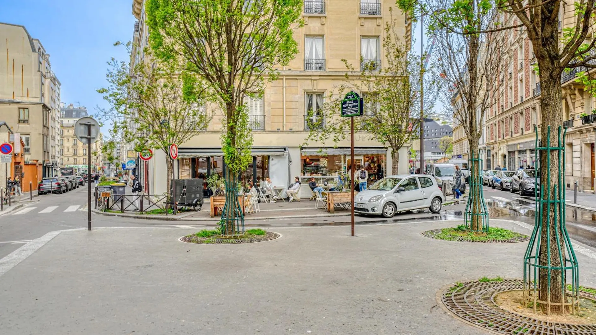 Apartment In Paris 17Th District