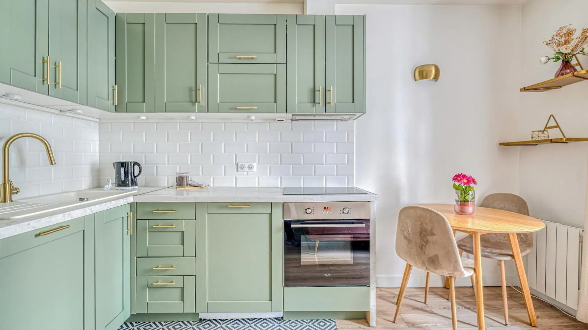 Apartment In Paris 17Th District 0*,  Francia